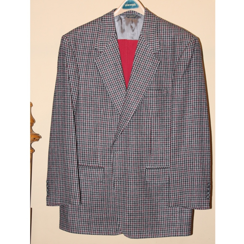 100% Cashmere suit w/ red pants, BARELY WORN !!
